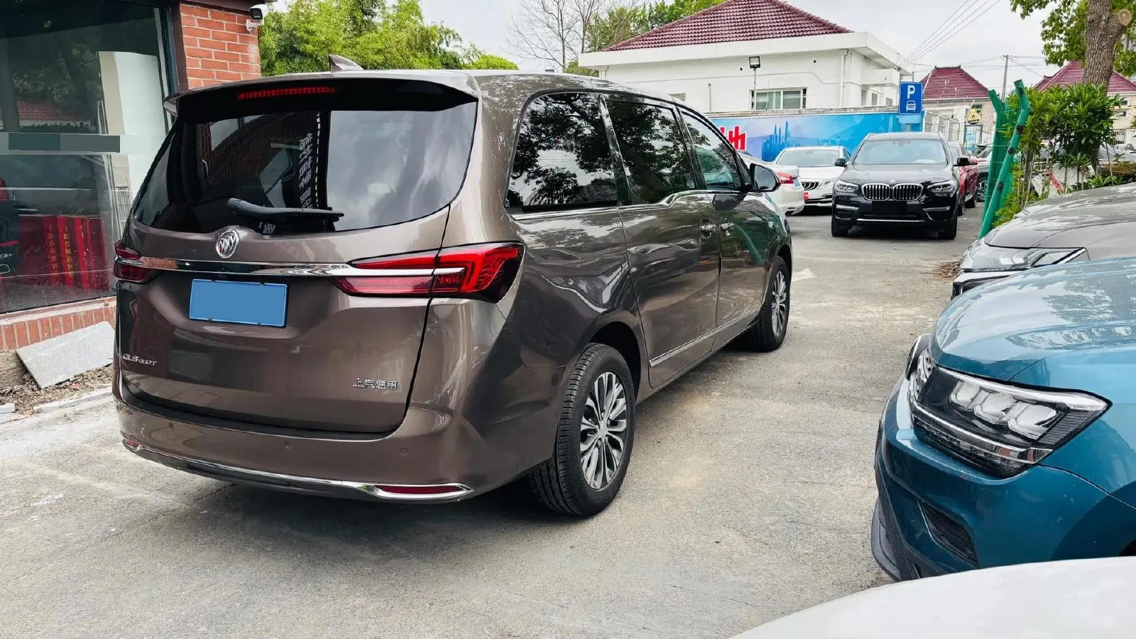 2021 Buick GL8 2.0T 237HP L4 9AT,autocango,china used car exporter,china ev exporter,chinese used car exporter,chinese used ev exporter