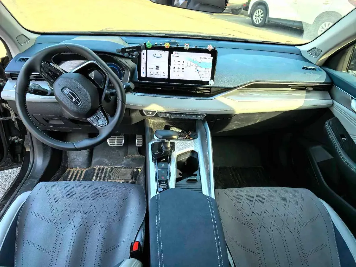 2023 Geely Preface 2.0T 190HP L4 7DCT,autocango,china used car exporter,china ev exporter,chinese used car exporter,chinese used ev exporter