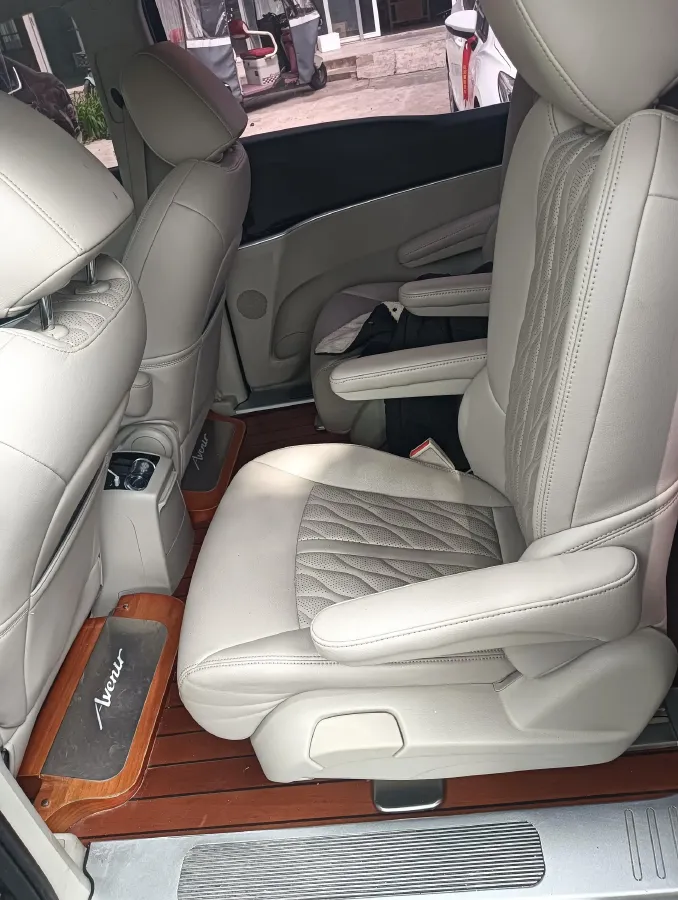2022 Buick GL8 2.0T 237HP L4 9AT,autocango,china used car exporter,china ev exporter,chinese used car exporter,chinese used ev exporter