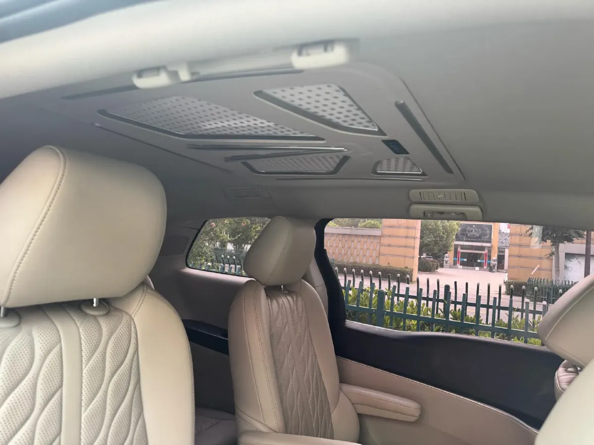 2022 Buick GL8 2.0T 237HP L4 9AT,autocango,china used car exporter,china ev exporter,chinese used car exporter,chinese used ev exporter