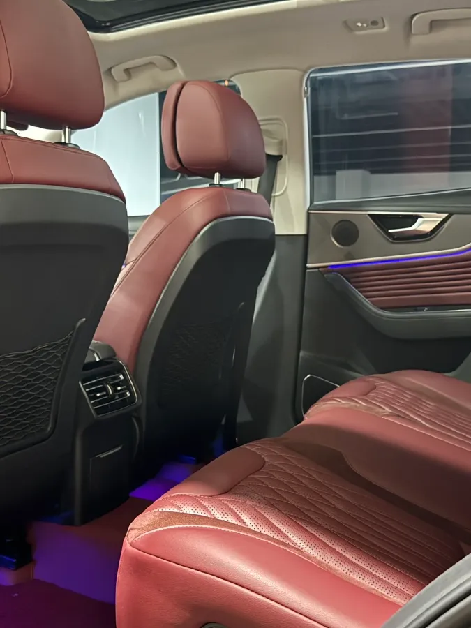 2023 HongQi HS5 2.0T 252HP L4 8AT,autocango,china used car exporter,china ev exporter,chinese used car exporter,chinese used ev exporter