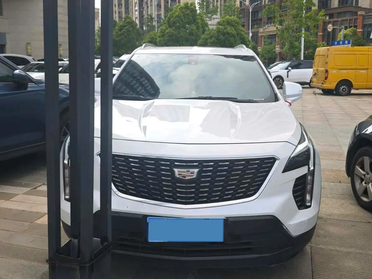 2022 Cadillac XT4 2.0T 237HP L4 9AT,autocango,china used car exporter,china ev exporter,chinese used car exporter,chinese used ev exporter