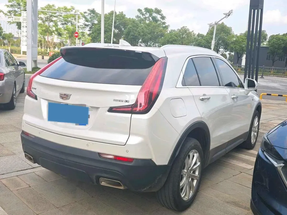 2022 Cadillac XT4 2.0T 237HP L4 9AT,autocango,china used car exporter,china ev exporter,chinese used car exporter,chinese used ev exporter