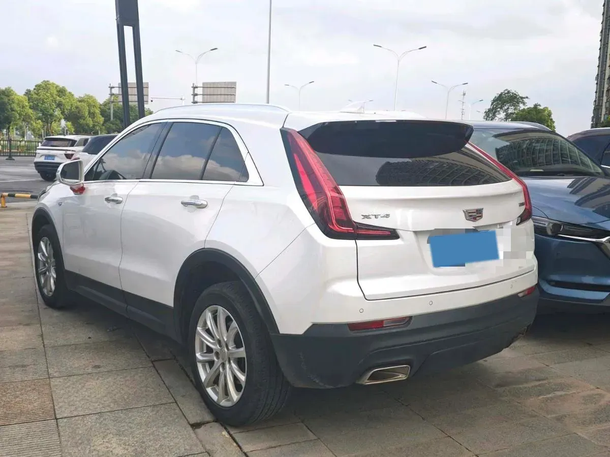 2022 Cadillac XT4 2.0T 237HP L4 9AT,autocango,china used car exporter,china ev exporter,chinese used car exporter,chinese used ev exporter