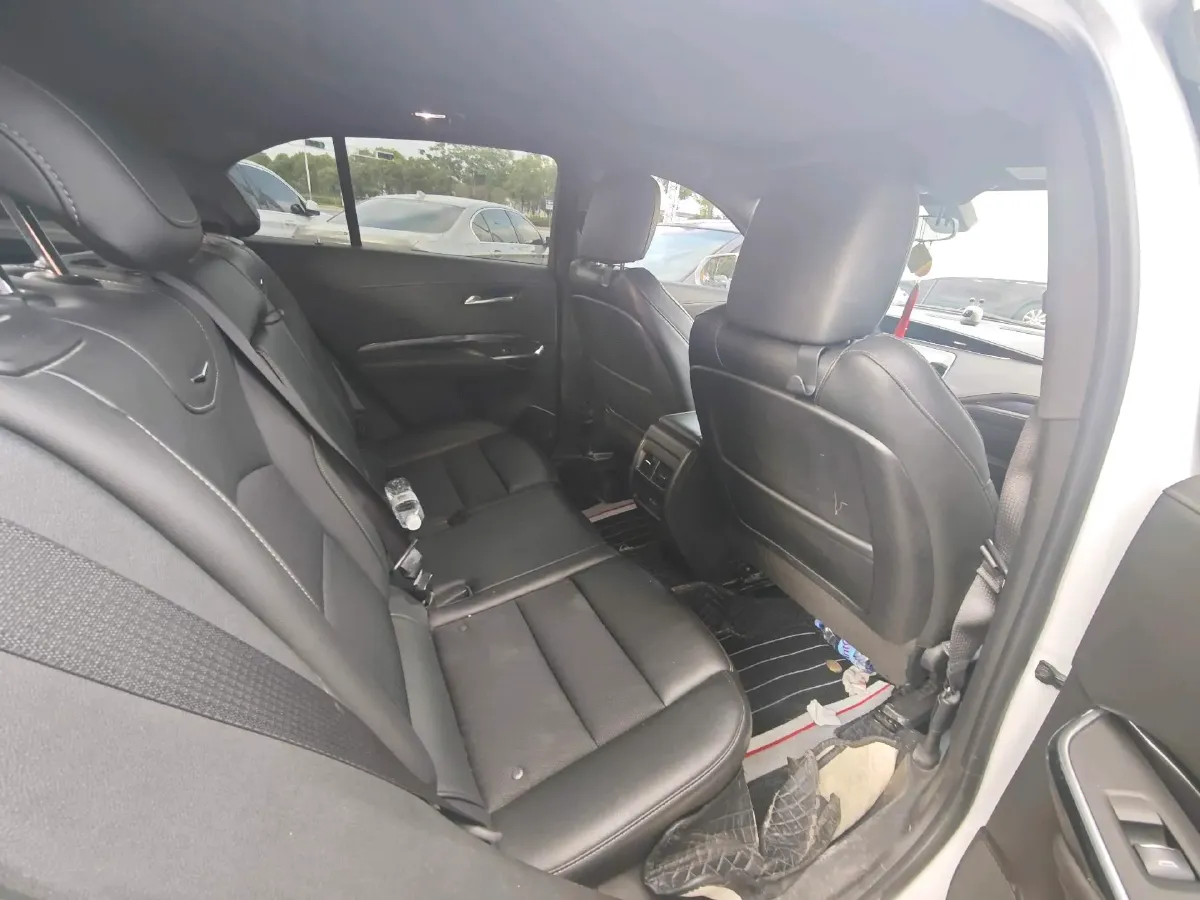2022 Cadillac XT4 2.0T 237HP L4 9AT,autocango,china used car exporter,china ev exporter,chinese used car exporter,chinese used ev exporter