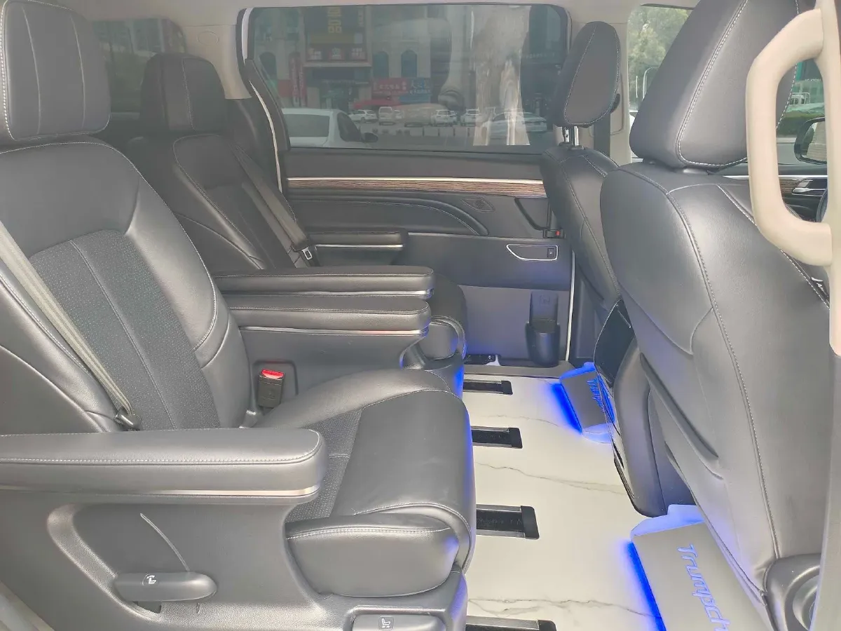 2024 GAC Trumpchi M8 2.0T 252HP L4 8AT,autocango,china used car exporter,china ev exporter,chinese used car exporter,chinese used ev exporter
