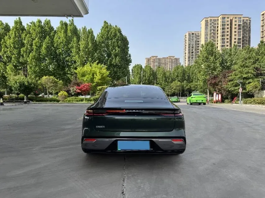 2025 Geely Galaxy Starshine 8 1.5T 163HP L4 3DHT PHEV 27.69KWH,autocango,china used car exporter,china ev exporter,chinese used car exporter,chinese used ev exporter