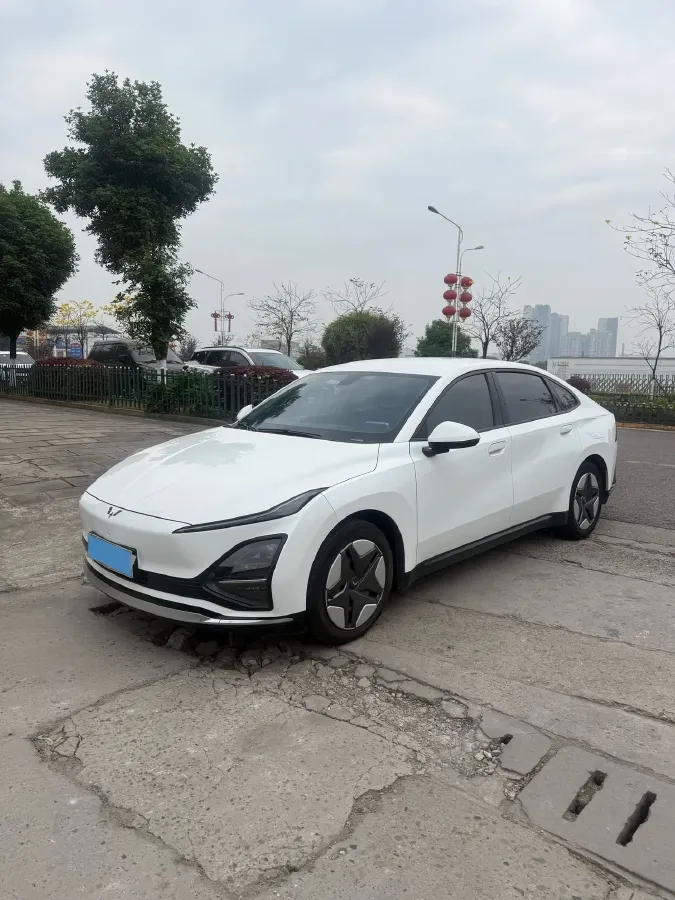 2024 WuLing E5 BEV 54.3KWH,autocango,china used car exporter,china ev exporter,chinese used car exporter,chinese used ev exporter