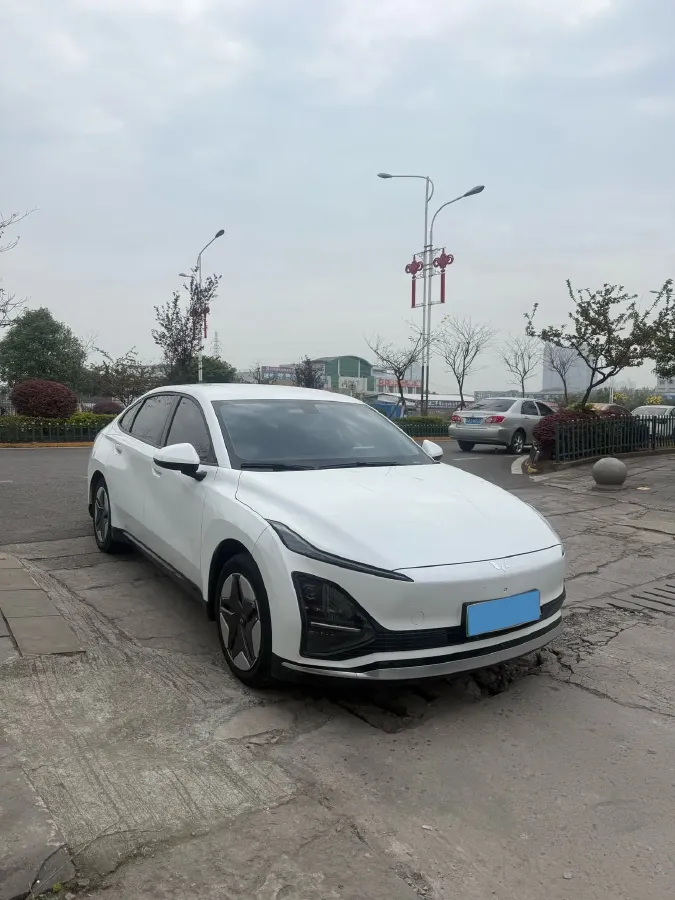 2024 WuLing E5 BEV 54.3KWH,autocango,china used car exporter,china ev exporter,chinese used car exporter,chinese used ev exporter