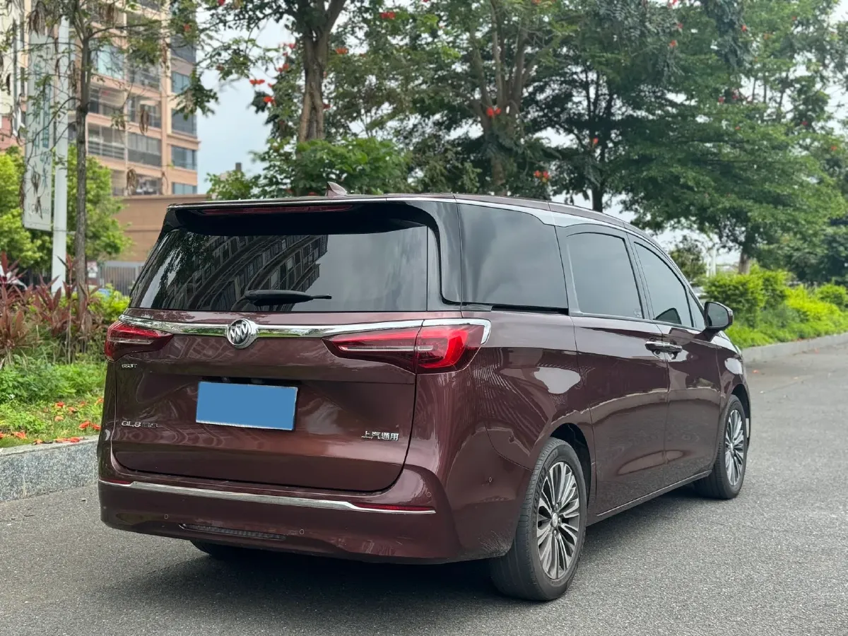 2022 Buick GL8 2.0T 237HP L4 9AT,autocango,china used car exporter,china ev exporter,chinese used car exporter,chinese used ev exporter