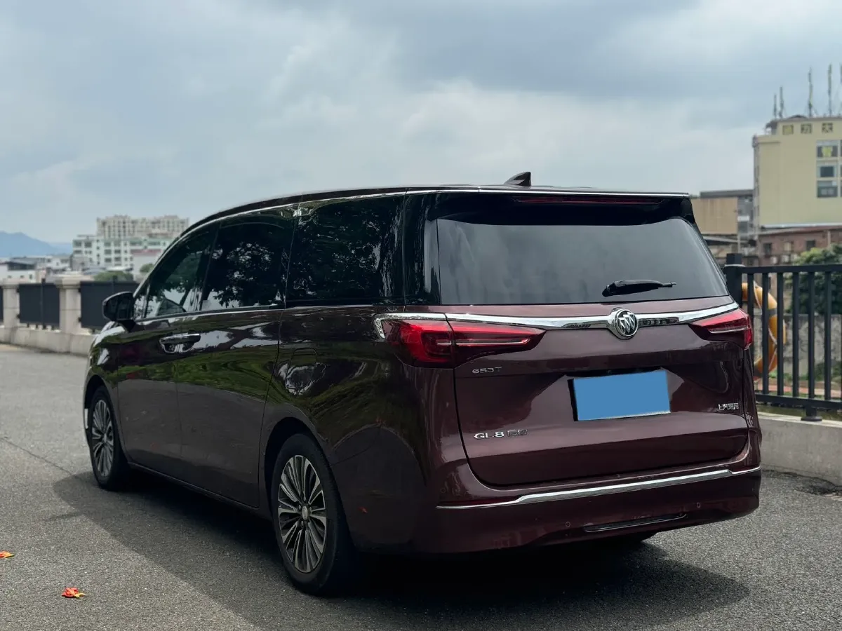 2022 Buick GL8 2.0T 237HP L4 9AT,autocango,china used car exporter,china ev exporter,chinese used car exporter,chinese used ev exporter