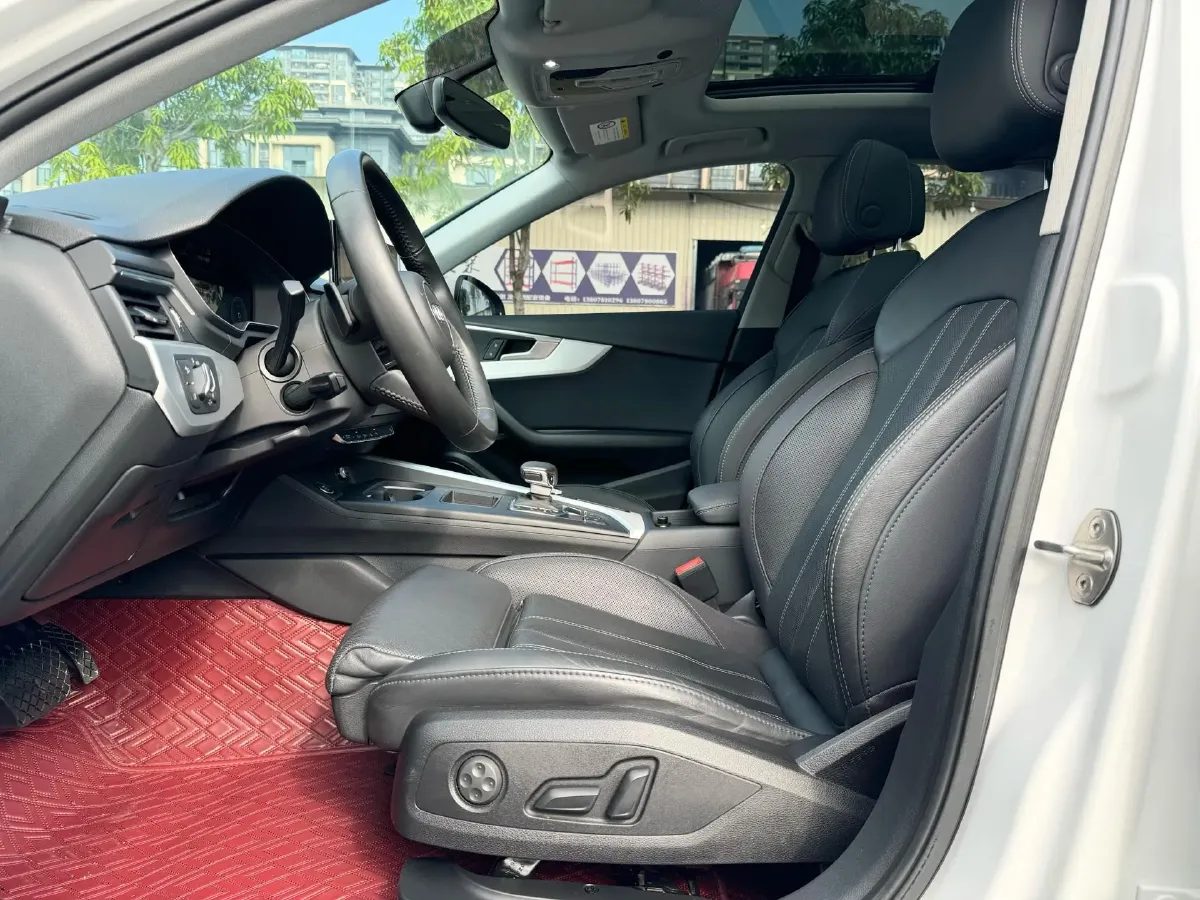 2020 Audi A4L 2.0T 190HP L4 7DCT,autocango,china used car exporter,china ev exporter,chinese used car exporter,chinese used ev exporter
