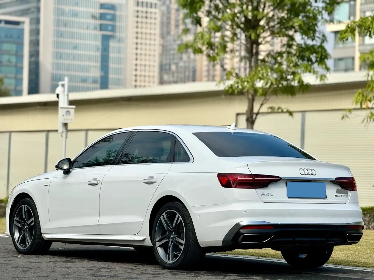 2020 Audi A4L 2.0T 190HP L4 7DCT,autocango,china used car exporter,china ev exporter,chinese used car exporter,chinese used ev exporter