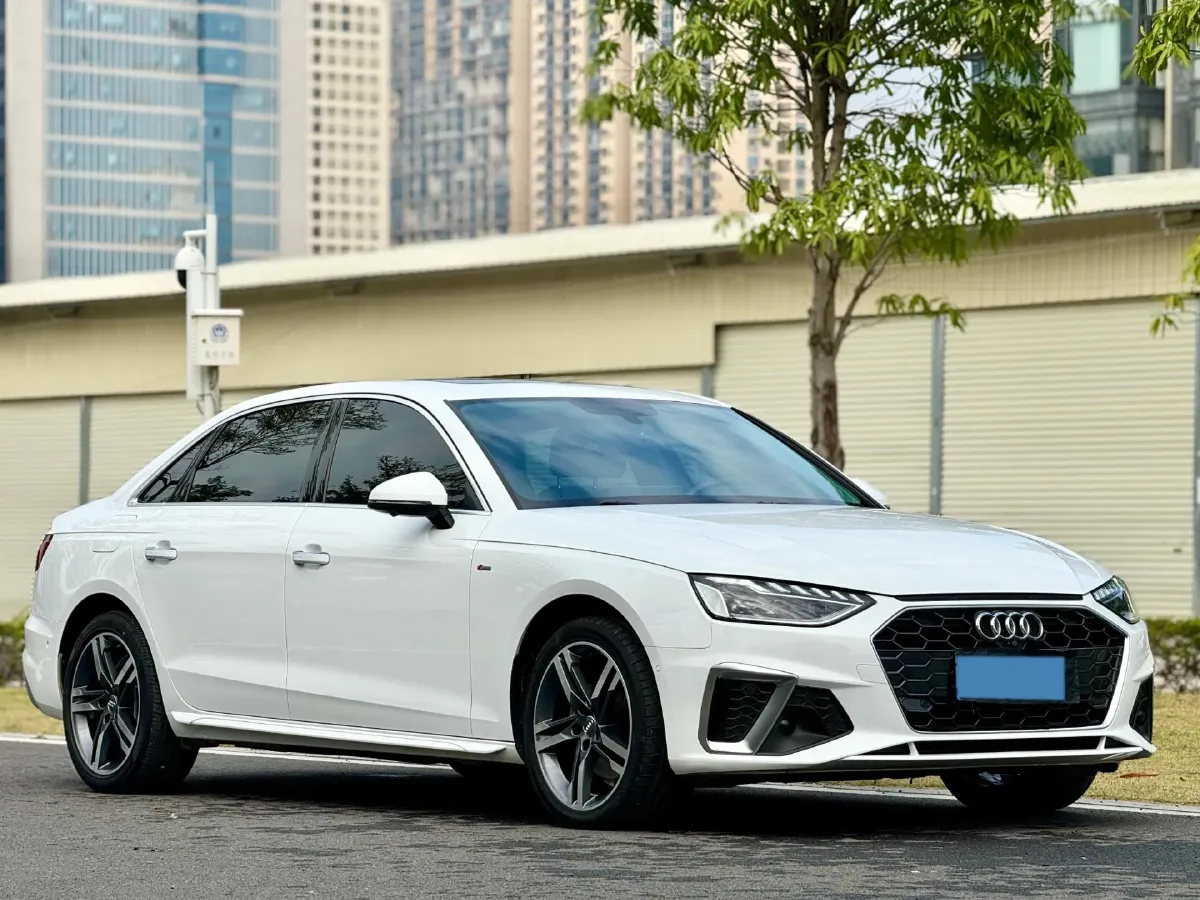 2020 Audi A4L 2.0T 190HP L4 7DCT,autocango,china used car exporter,china ev exporter,chinese used car exporter,chinese used ev exporter