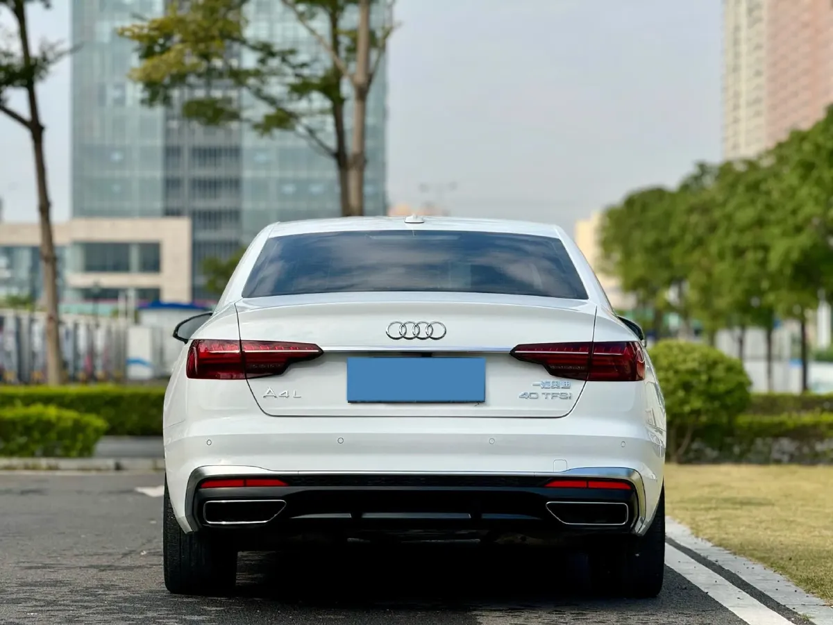 2020 Audi A4L 2.0T 190HP L4 7DCT,autocango,china used car exporter,china ev exporter,chinese used car exporter,chinese used ev exporter