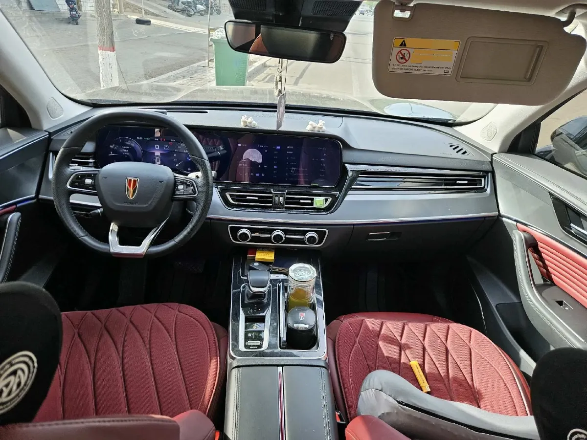2025 HongQi HS5 2.0T 252HP L4 8AT,autocango,china used car exporter,china ev exporter,chinese used car exporter,chinese used ev exporter