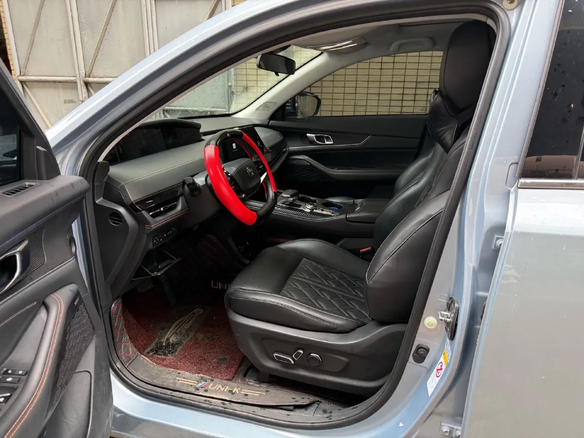 2022 Bestune T99 2.0T 224HP L4 6AT,autocango,china used car exporter,china ev exporter,chinese used car exporter,chinese used ev exporter