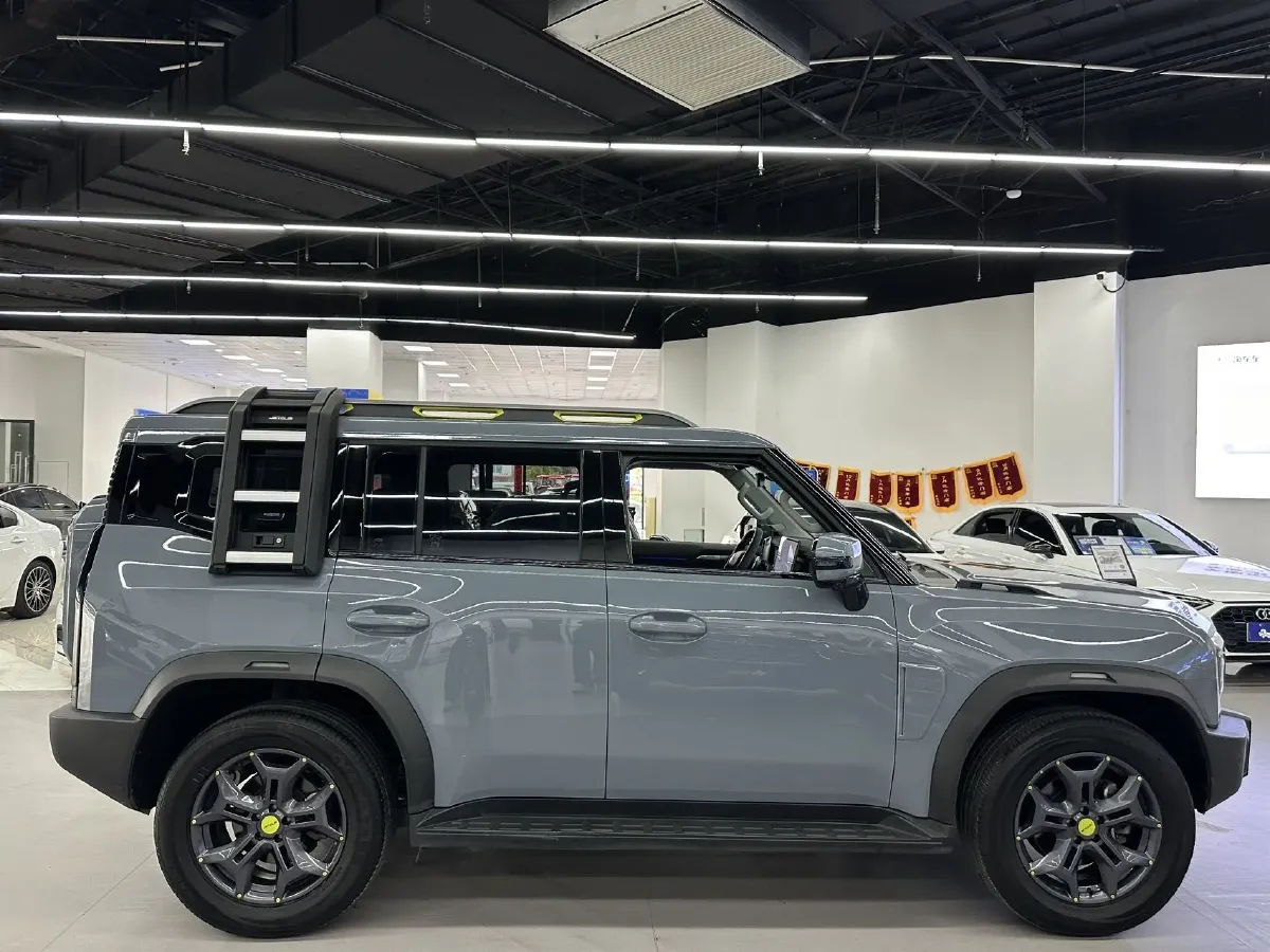 2023 Jetour Traveller 2.0T 254HP L4 7DCT,autocango,china used car exporter,china ev exporter,chinese used car exporter,chinese used ev exporter