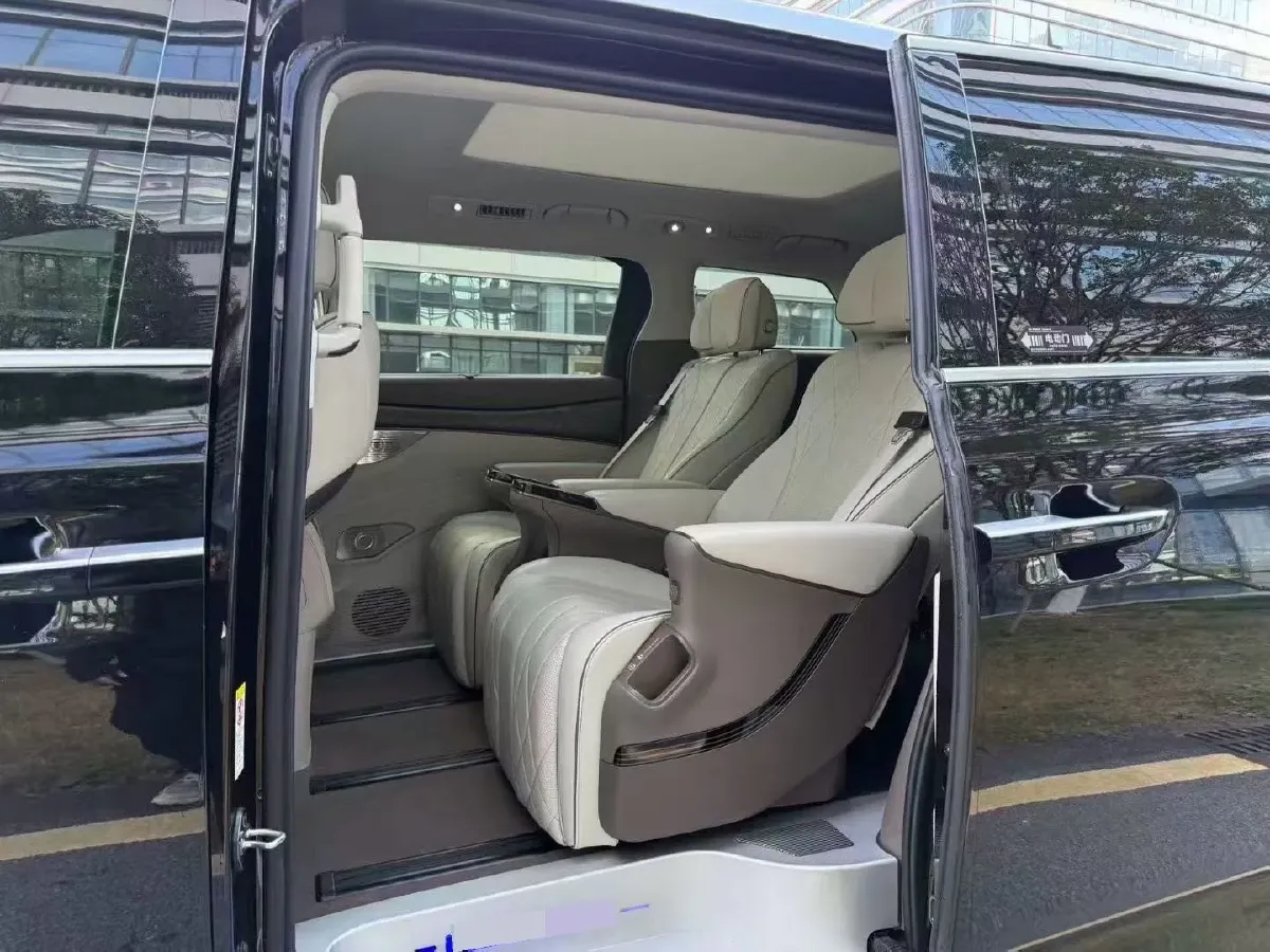 2022 HongQi HS7 3.0T 337HP V6 8AT,autocango,china used car exporter,china ev exporter,chinese used car exporter,chinese used ev exporter