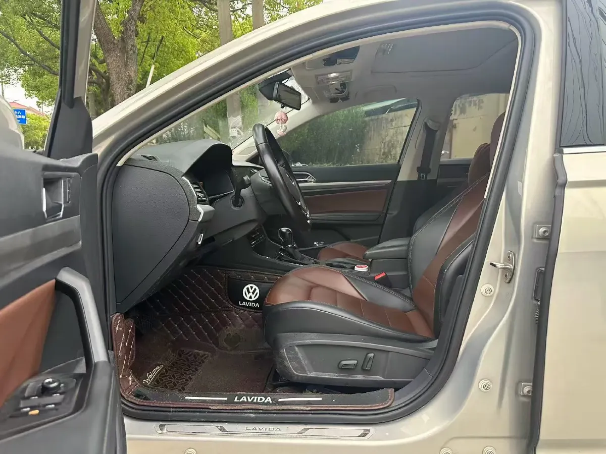 2021 Volkswagen Lavida 1.4T 150HP L4 7DCT,autocango,china used car exporter,china ev exporter,chinese used car exporter,chinese used ev exporter