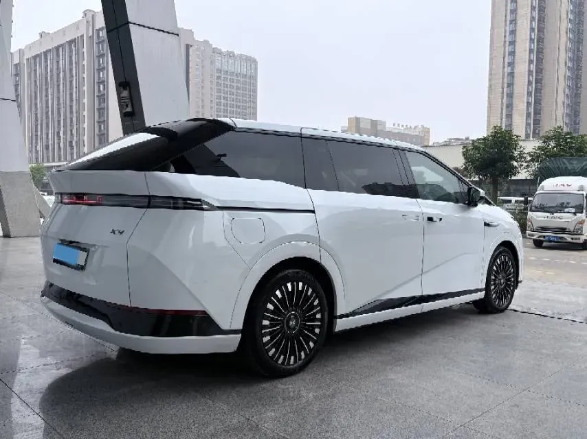2025 Xpeng X9 BEV,autocango,china used car exporter,china ev exporter,chinese used car exporter,chinese used ev exporter