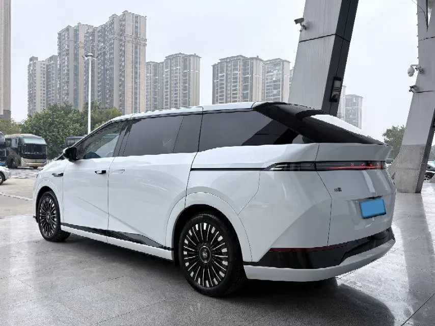 2025 Xpeng X9 BEV,autocango,china used car exporter,china ev exporter,chinese used car exporter,chinese used ev exporter