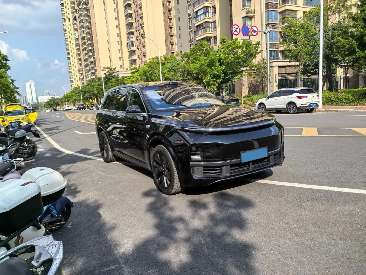 2022 Li L9 Range Extended 154HP REEV 42.6KWH,autocango,china used car exporter,china ev exporter,chinese used car exporter,chinese used ev exporter