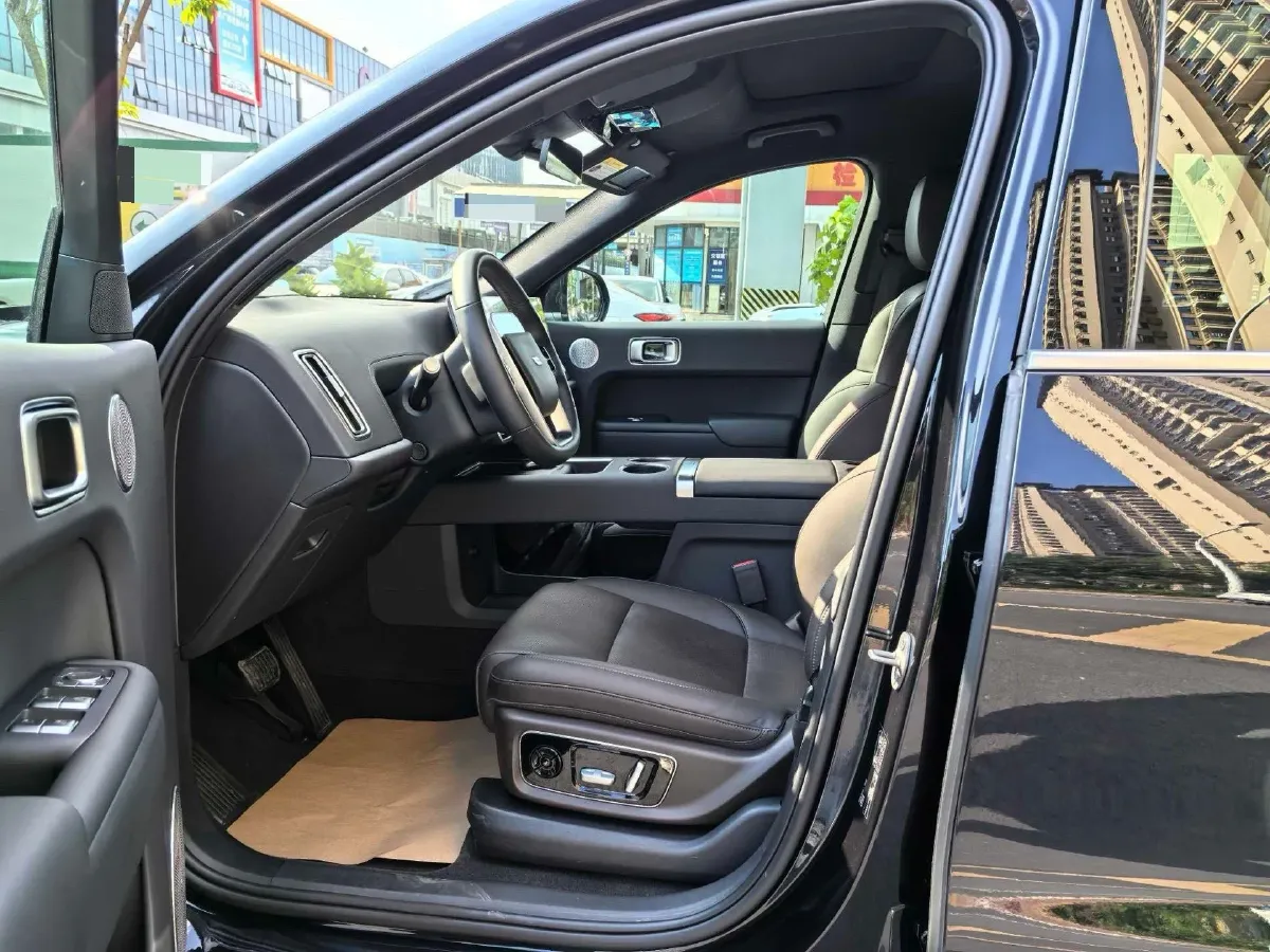 2022 Li L9 Range Extended 154HP REEV 42.6KWH,autocango,china used car exporter,china ev exporter,chinese used car exporter,chinese used ev exporter