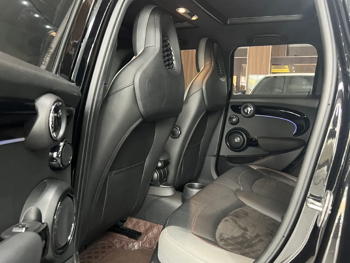 2022 MINI MINI 2.0T 192HP L4 7DCT,autocango,china used car exporter,china ev exporter,chinese used car exporter,chinese used ev exporter