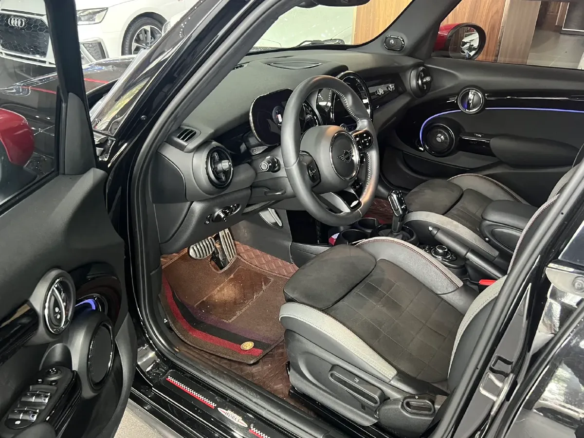 2022 MINI MINI 2.0T 192HP L4 7DCT,autocango,china used car exporter,china ev exporter,chinese used car exporter,chinese used ev exporter
