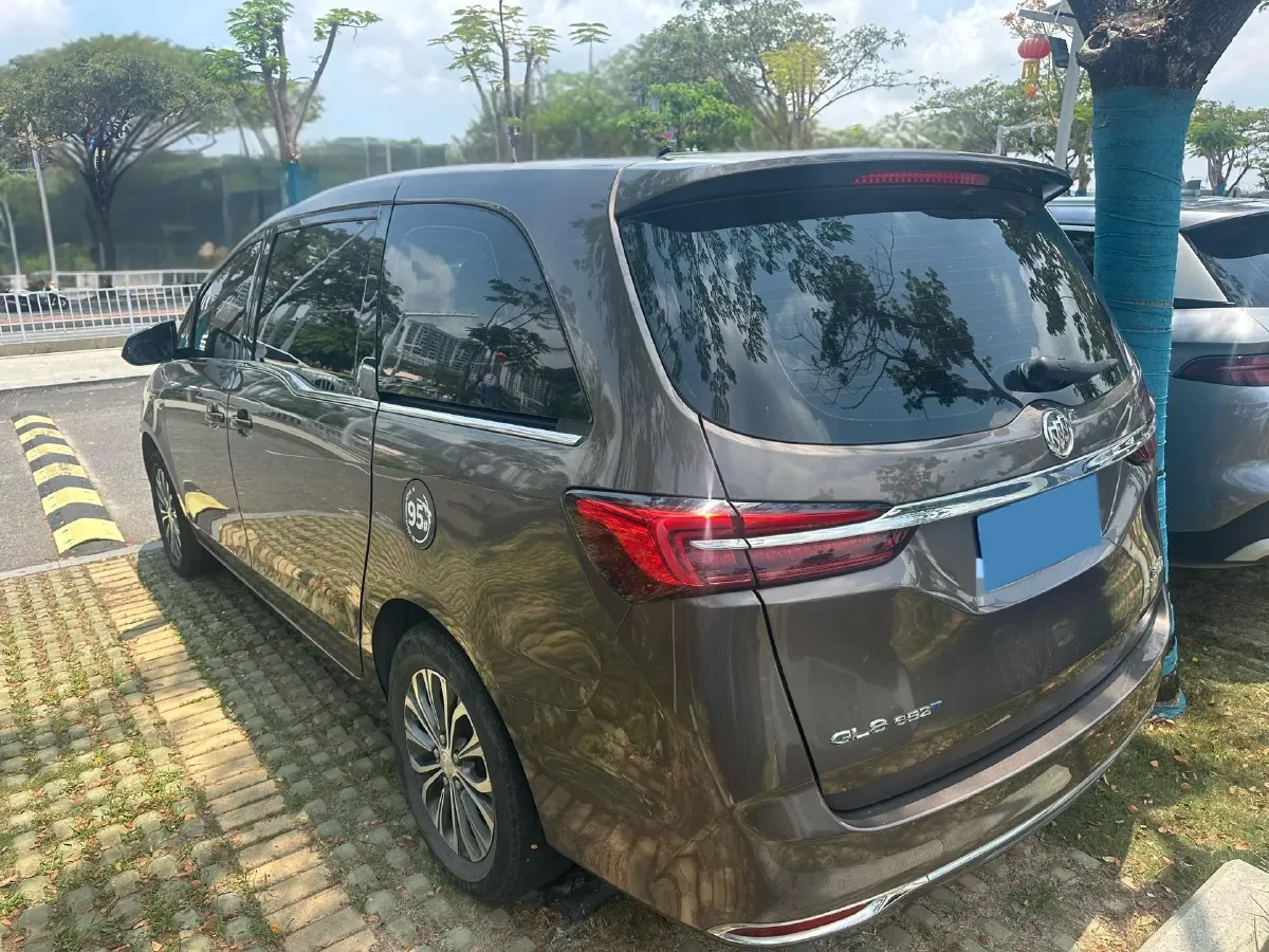 2022 Buick GL8 2.0T 237HP L4 9AT,autocango,china used car exporter,china ev exporter,chinese used car exporter,chinese used ev exporter