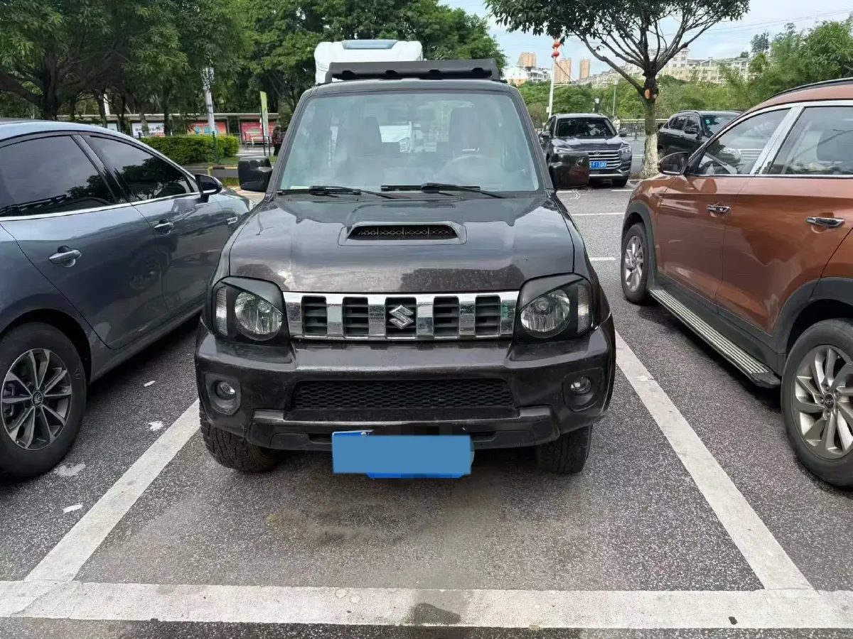 2015 Suzuki Jimny 1.3L 85HP L4 4AT,autocango,china used car exporter,china ev exporter,chinese used car exporter,chinese used ev exporter