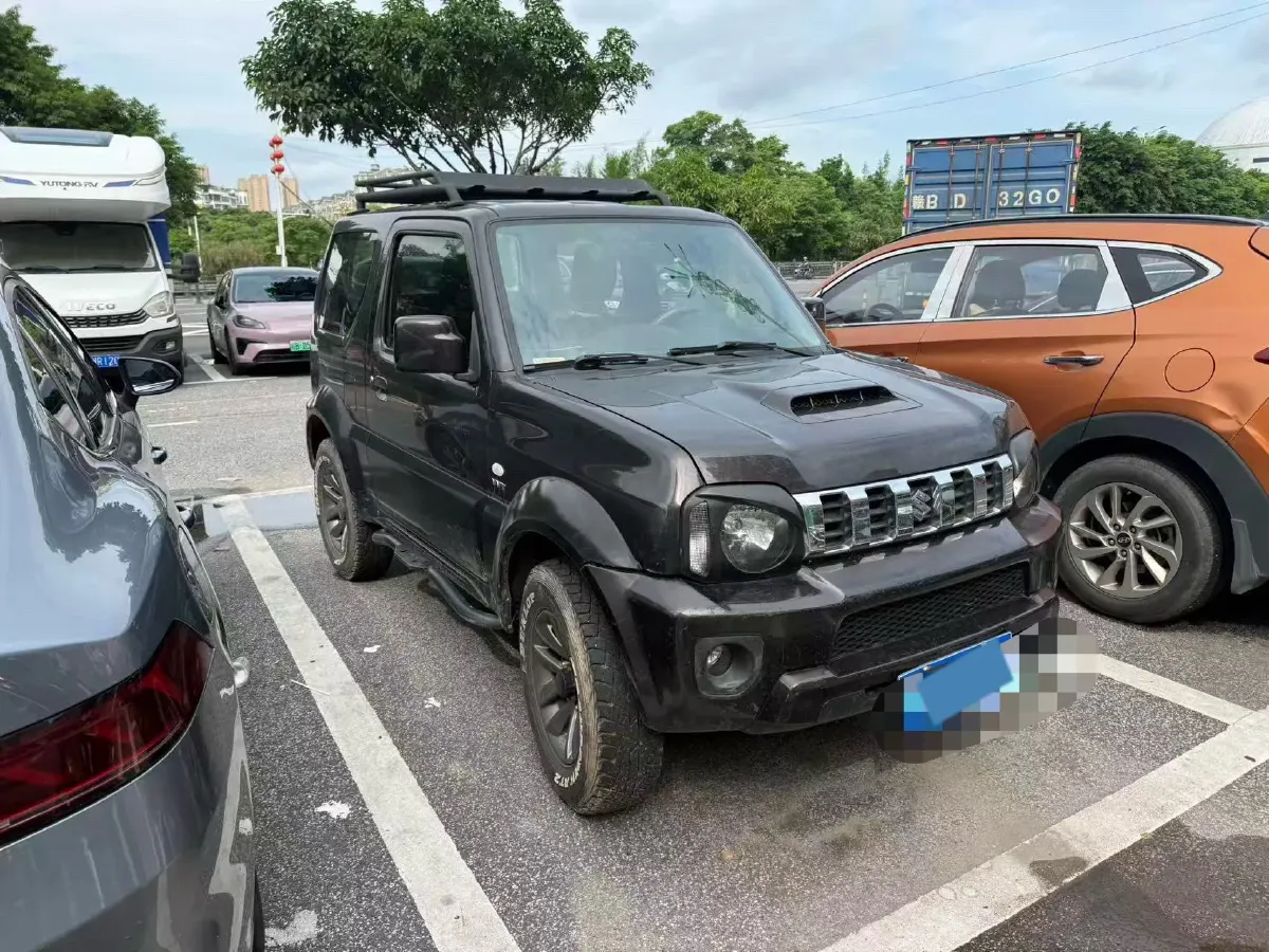 2015 Suzuki Jimny 1.3L 85HP L4 4AT,autocango,china used car exporter,china ev exporter,chinese used car exporter,chinese used ev exporter