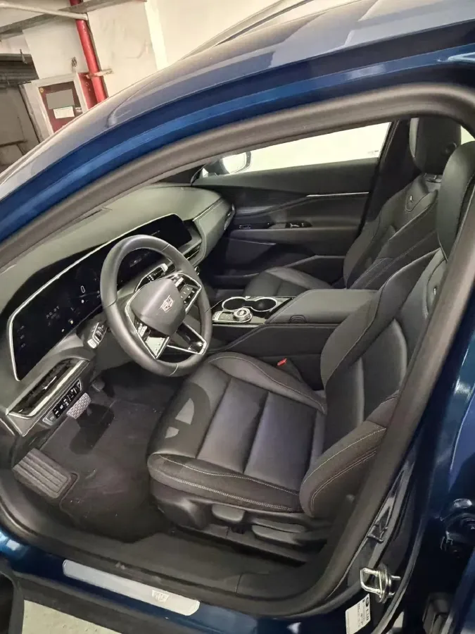2023 Cadillac GT4 1.5T 211HP L4 9AT,autocango,china used car exporter,china ev exporter,chinese used car exporter,chinese used ev exporter