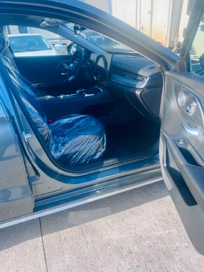 2025 Chery Arrizo 8 Pro 1.6T 197HP L4 7DCT,autocango,china used car exporter,china ev exporter,chinese used car exporter,chinese used ev exporter