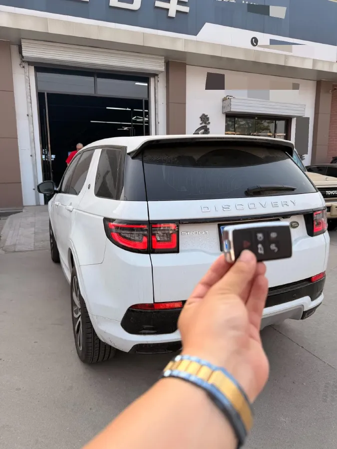 2024 Land Rover Discovery Sport 2.0T 249HP L4 9AT,autocango,china used car exporter,china ev exporter,chinese used car exporter,chinese used ev exporter