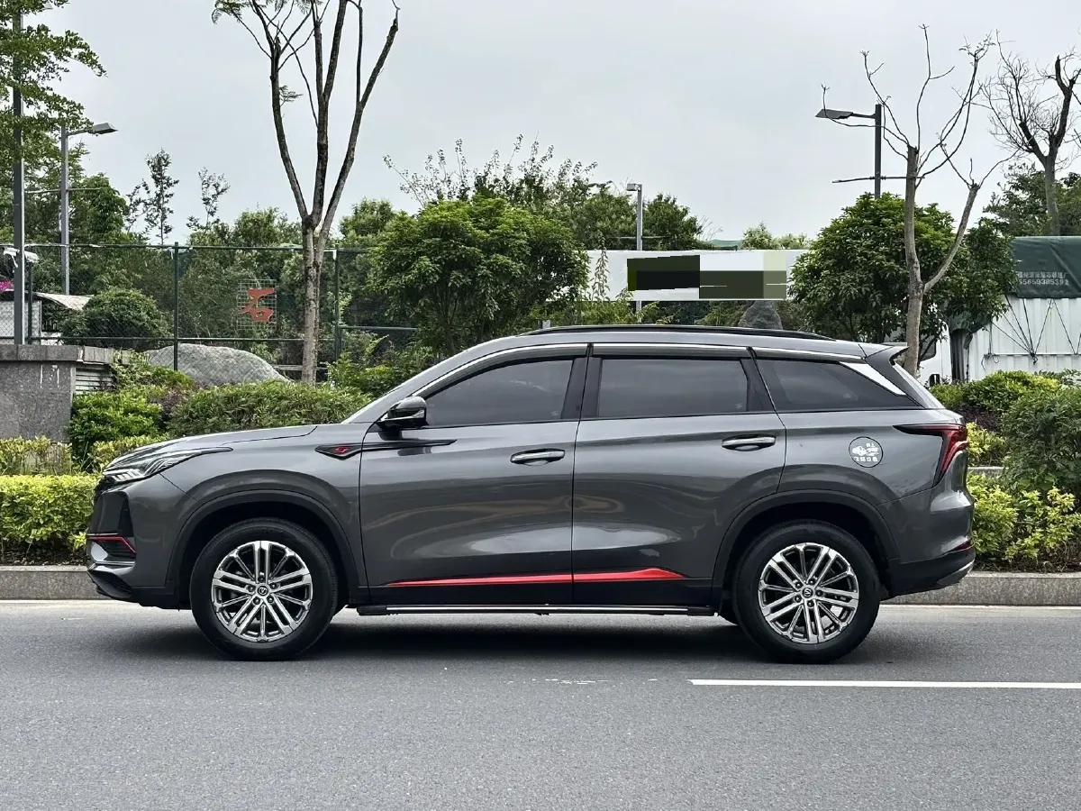 2022 ChangAn CS75 Plus 1.5T 188HP L4 8AT,autocango,china used car exporter,china ev exporter,chinese used car exporter,chinese used ev exporter