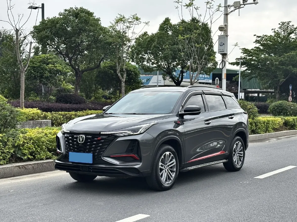 2022 ChangAn CS75 Plus 1.5T 188HP L4 8AT,autocango,china used car exporter,china ev exporter,chinese used car exporter,chinese used ev exporter