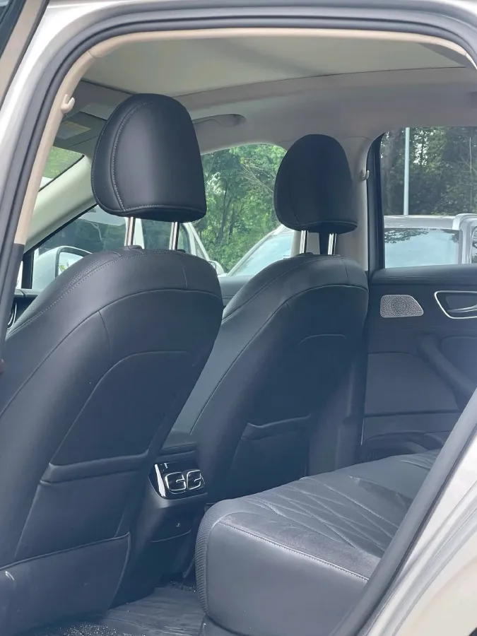 2023 Roewe D7 1.5L 112HP L4 1DHT PHEV 21.4KWH,autocango,china used car exporter,china ev exporter,chinese used car exporter,chinese used ev exporter
