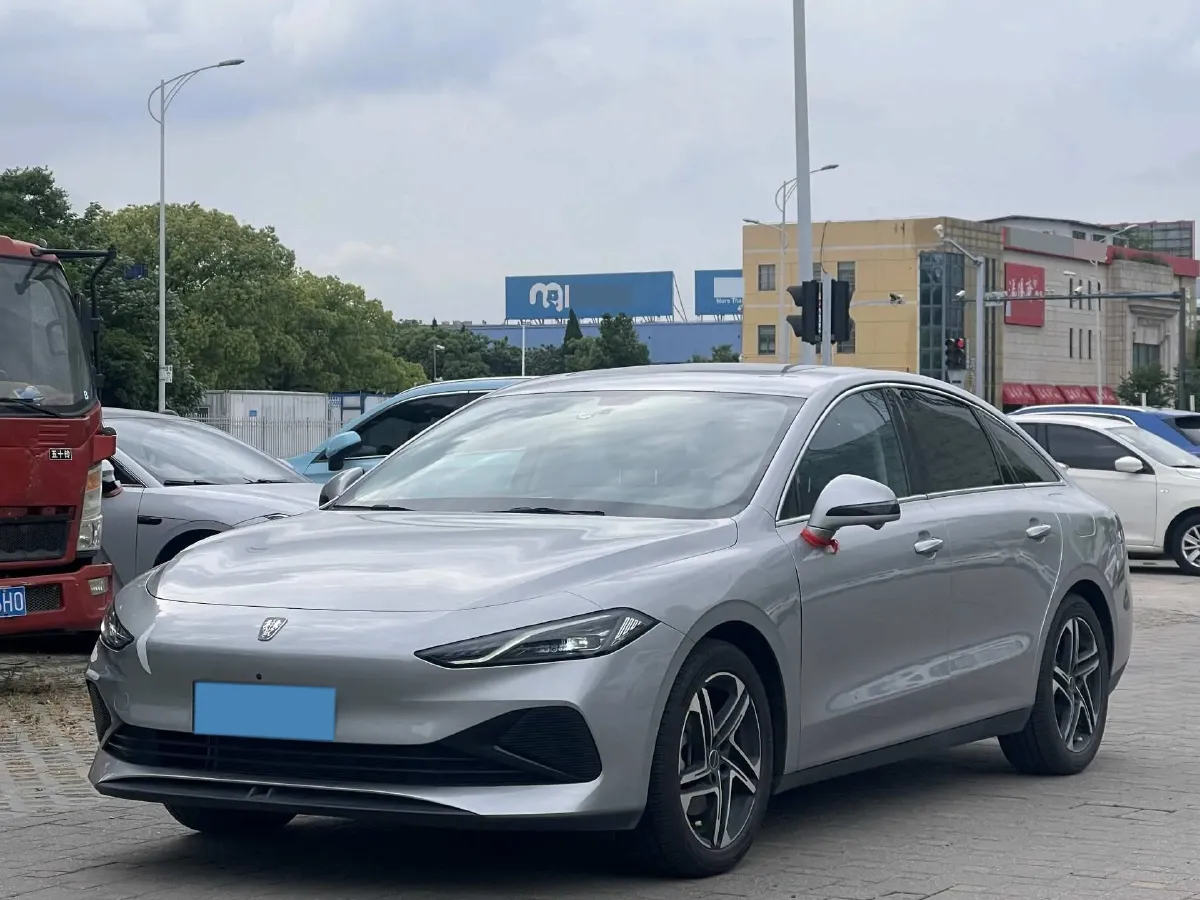 2023 Roewe D7 1.5L 112HP L4 1DHT PHEV 21.4KWH,autocango,china used car exporter,china ev exporter,chinese used car exporter,chinese used ev exporter