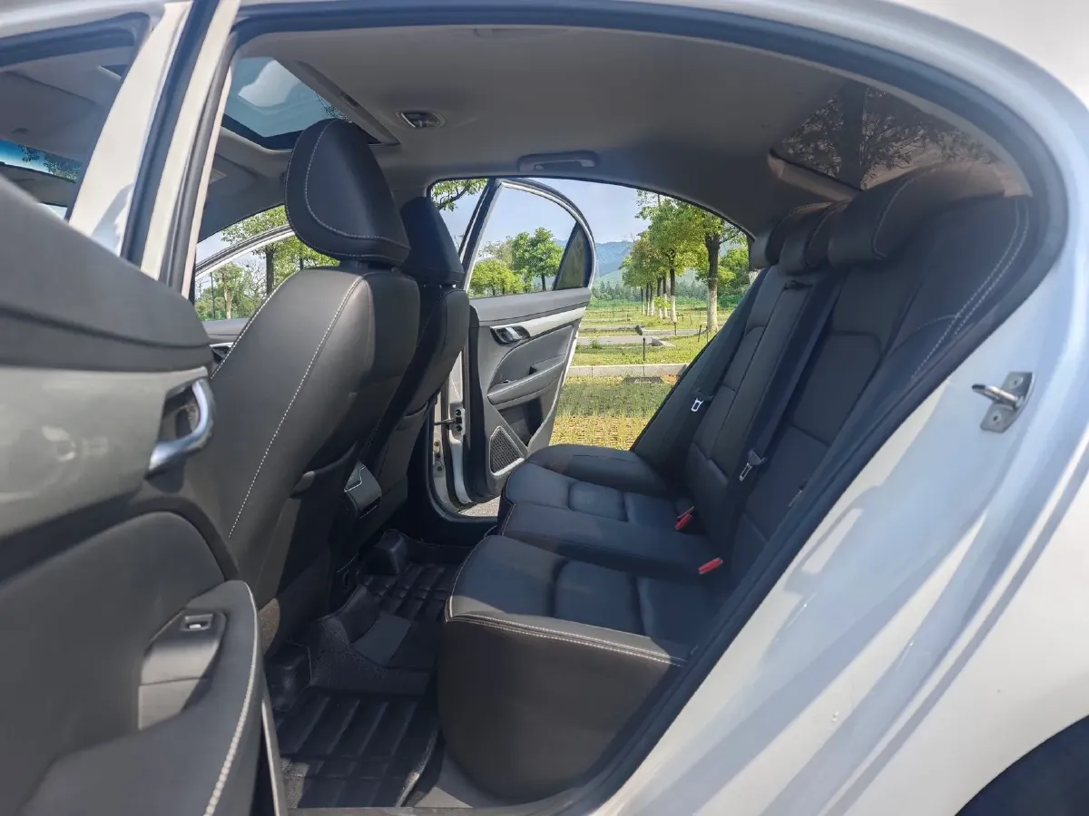 2020 Geely Emgrand 1.5L 109HP L4 CVT,autocango,china used car exporter,china ev exporter,chinese used car exporter,chinese used ev exporter