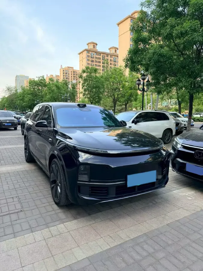 2022 Li L9 Range Extended 154HP REEV 42.6KWH,autocango,china used car exporter,china ev exporter,chinese used car exporter,chinese used ev exporter