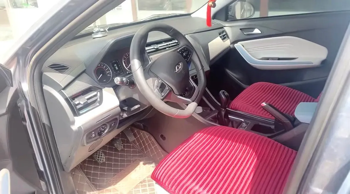 2022 Chery Tiggo 3x 1.5L 116HP L4 5MT,autocango,china used car exporter,china ev exporter,chinese used car exporter,chinese used ev exporter