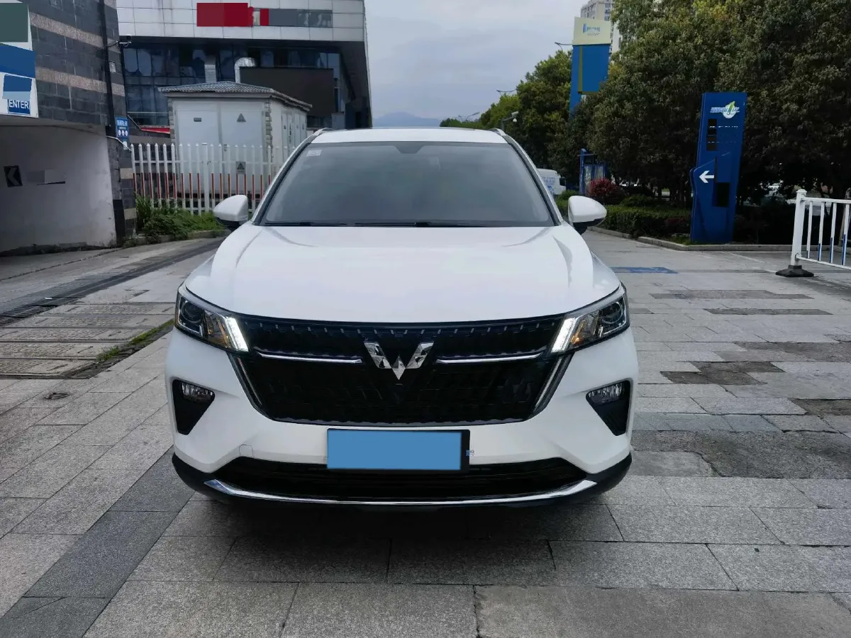 2021 WuLing XingChen 1.5T 147HP L4 6MT,autocango,china used car exporter,china ev exporter,chinese used car exporter,chinese used ev exporter