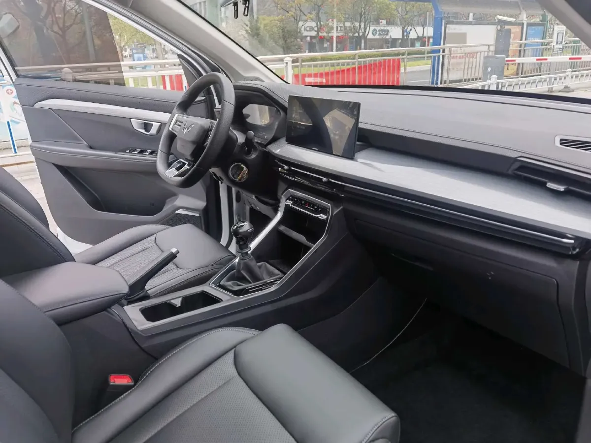 2021 WuLing XingChen 1.5T 147HP L4 6MT,autocango,china used car exporter,china ev exporter,chinese used car exporter,chinese used ev exporter
