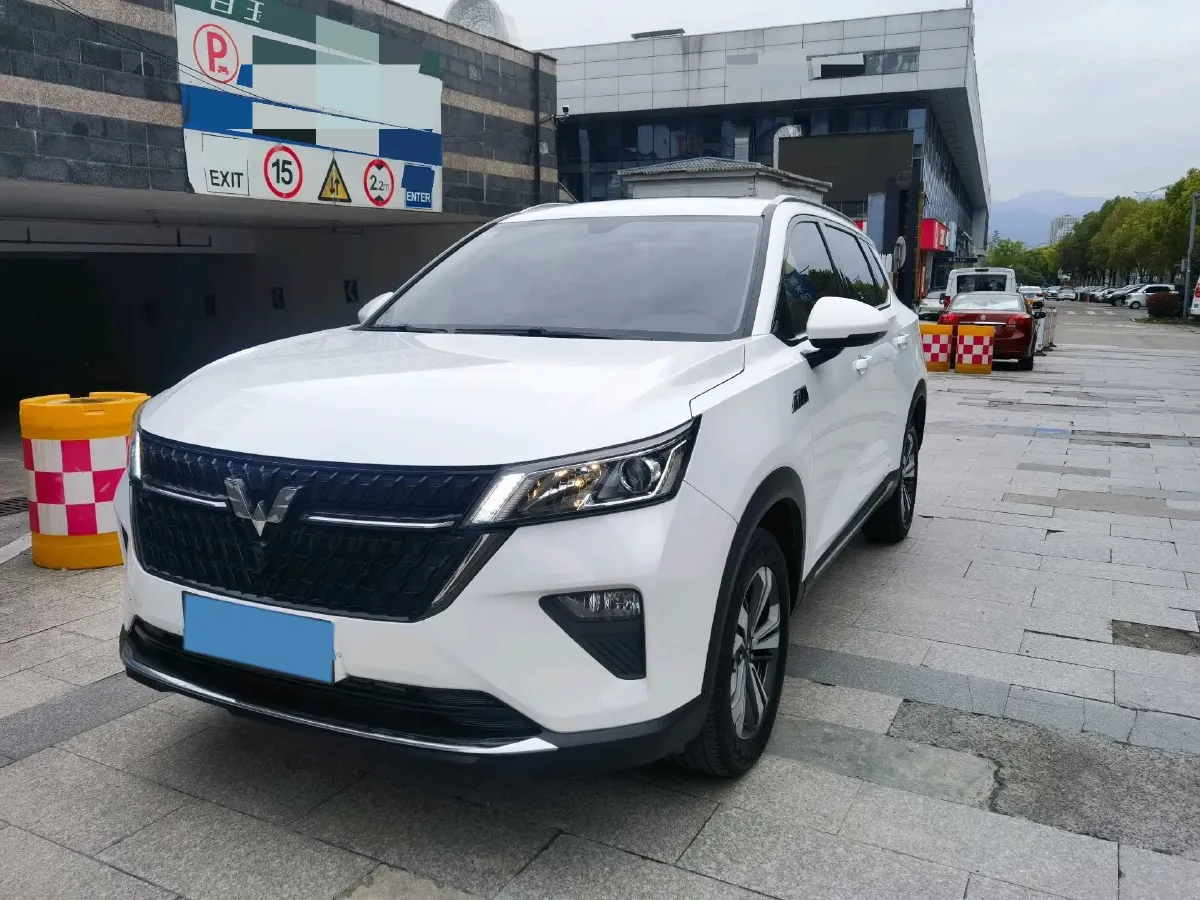 2021 WuLing XingChen 1.5T 147HP L4 6MT,autocango,china used car exporter,china ev exporter,chinese used car exporter,chinese used ev exporter