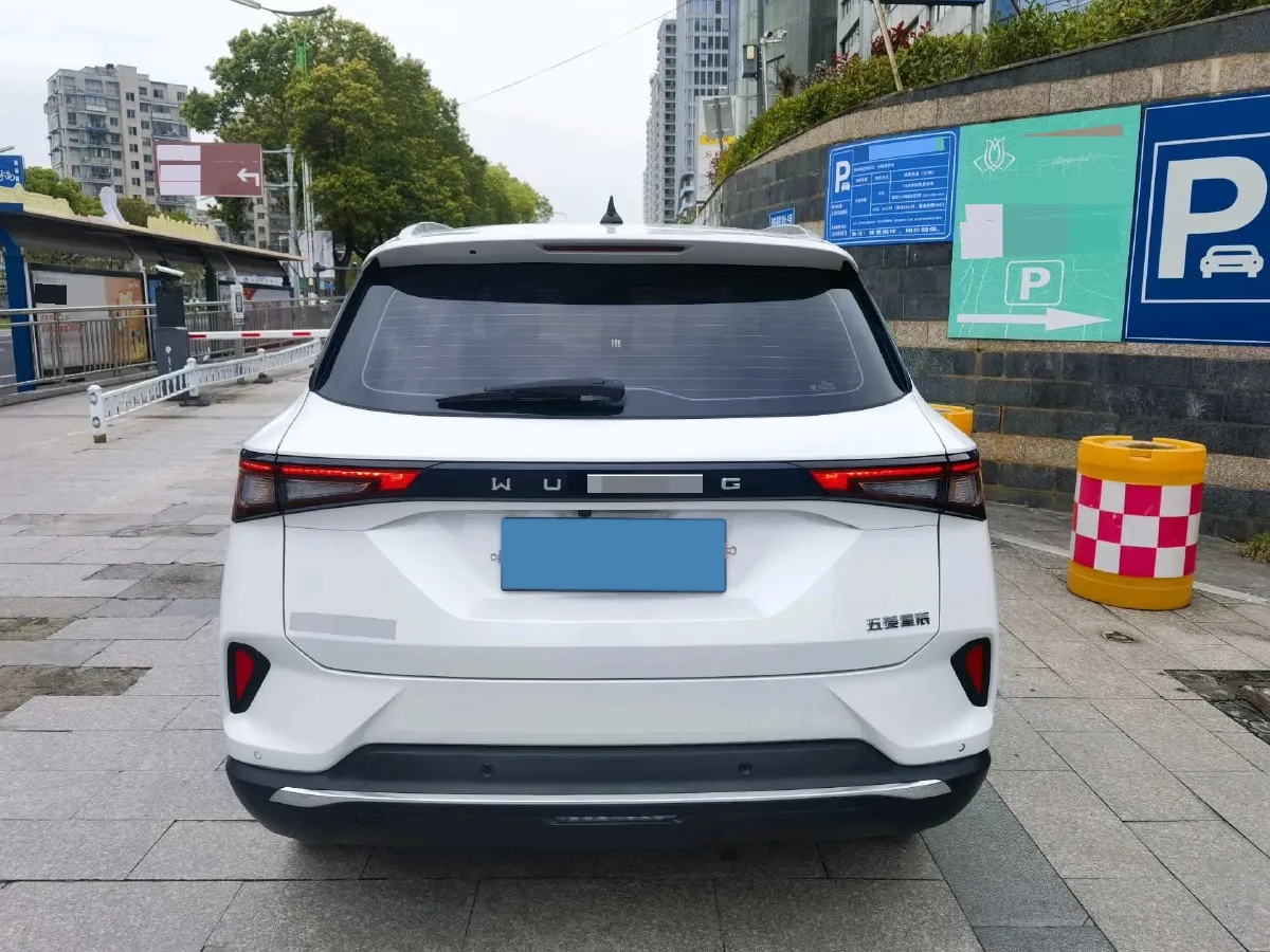2021 WuLing XingChen 1.5T 147HP L4 6MT,autocango,china used car exporter,china ev exporter,chinese used car exporter,chinese used ev exporter