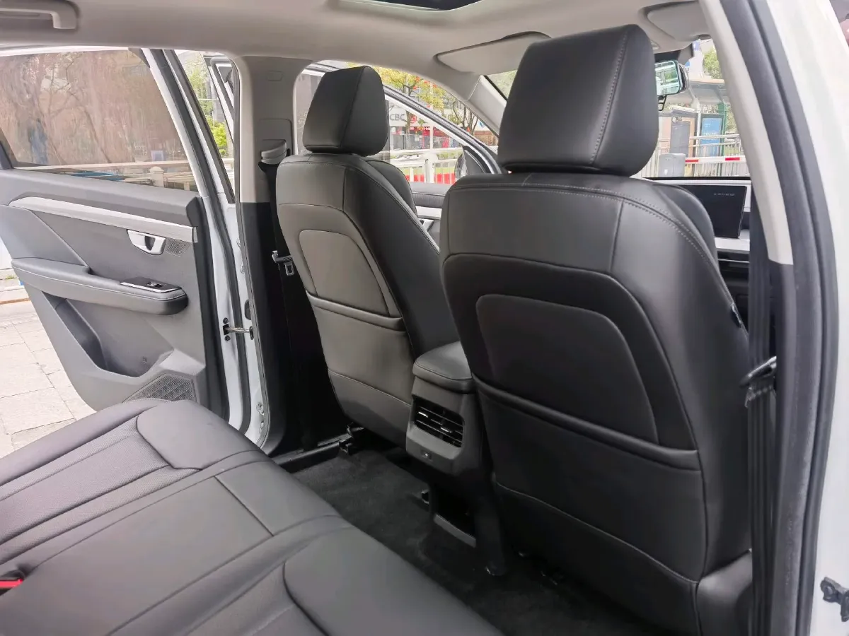 2021 WuLing XingChen 1.5T 147HP L4 6MT,autocango,china used car exporter,china ev exporter,chinese used car exporter,chinese used ev exporter