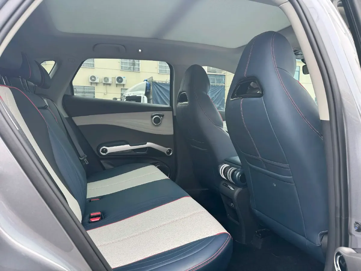 2022 Foton Grand General G7 2.0T 238HP L4 8AT,autocango,china used car exporter,china ev exporter,chinese used car exporter,chinese used ev exporter