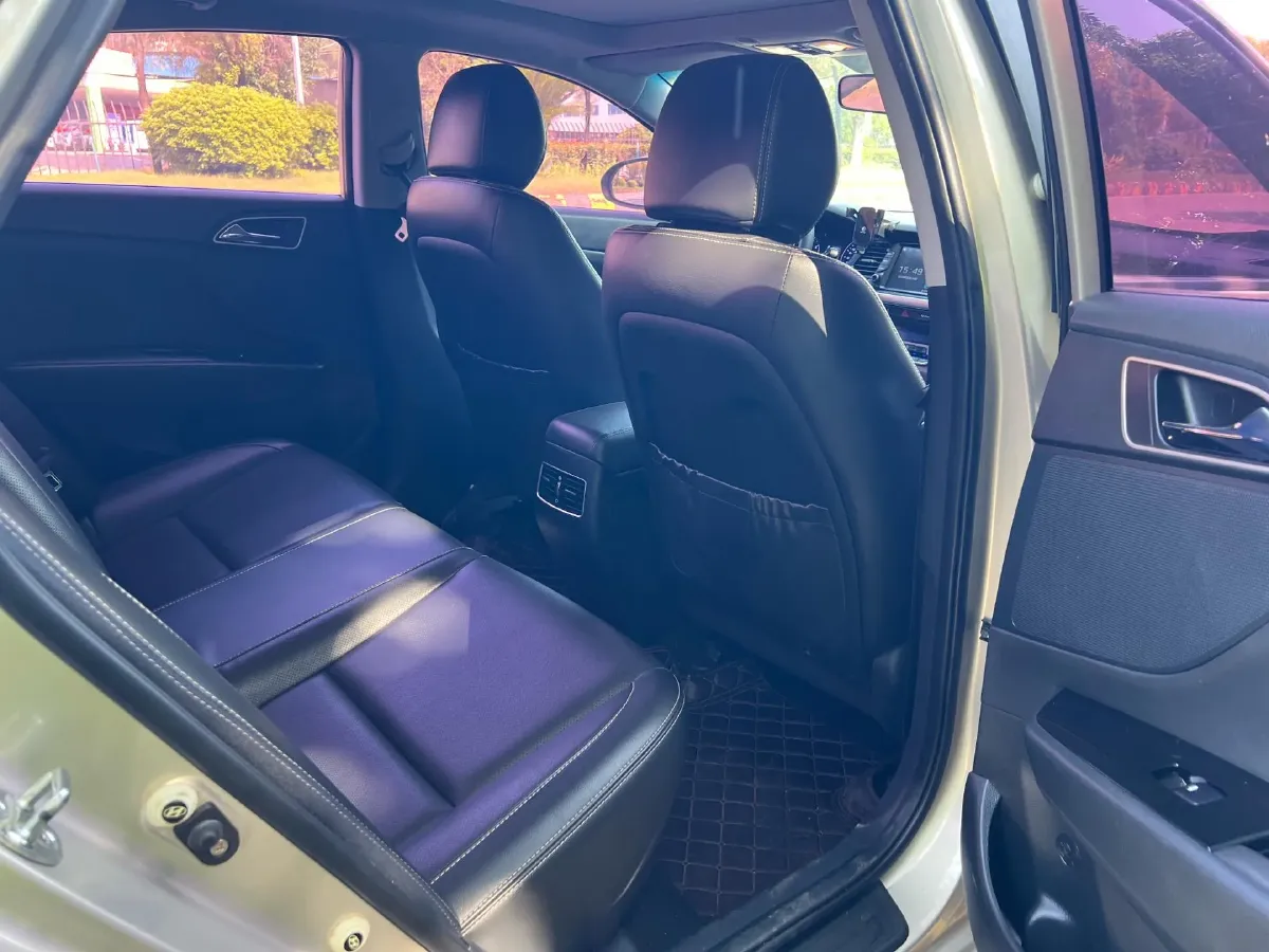 2019 Hyundai Mistra 1.6T 175HP L4 7DCT,autocango,china used car exporter,china ev exporter,chinese used car exporter,chinese used ev exporter